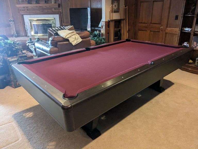 Minnesota Fats Marquis pool table