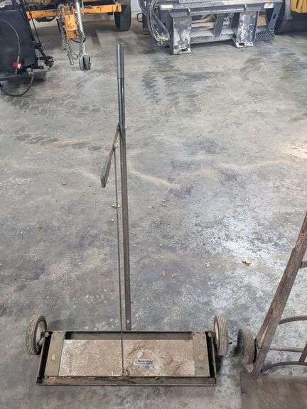 Dolly and Rolling magnet