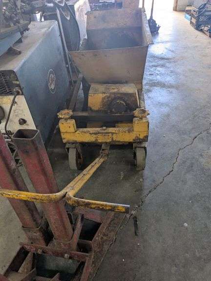 Van Keppel Asphalt Curb Machine