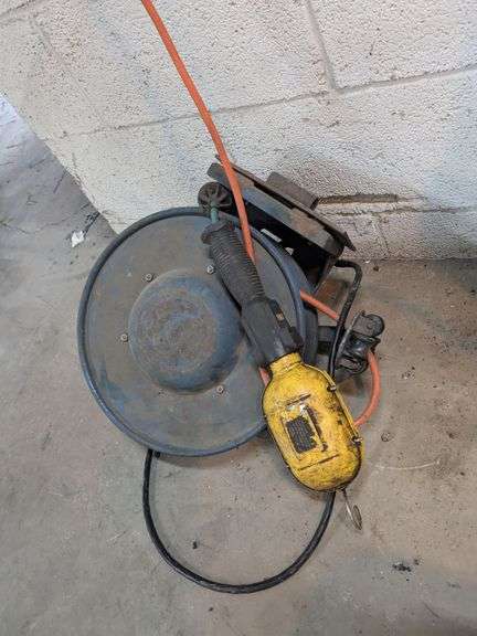 Extension cord and work light