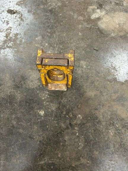 Steel street plate puller attachment image