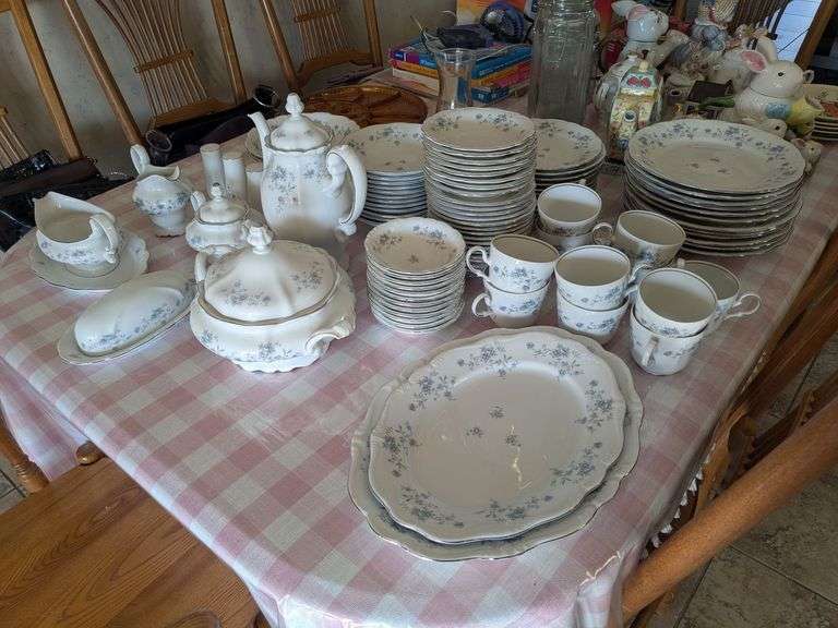 Johann Haviland Blue Garland China from Bavaria Germany image