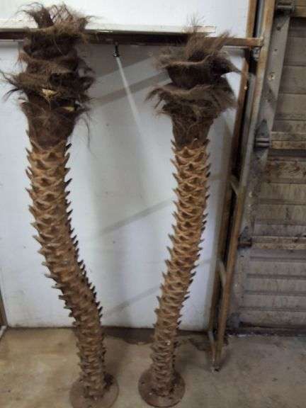 2 Metal palm trees image