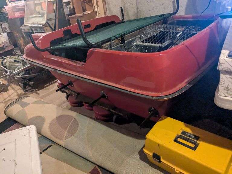 Amphibious vehicle