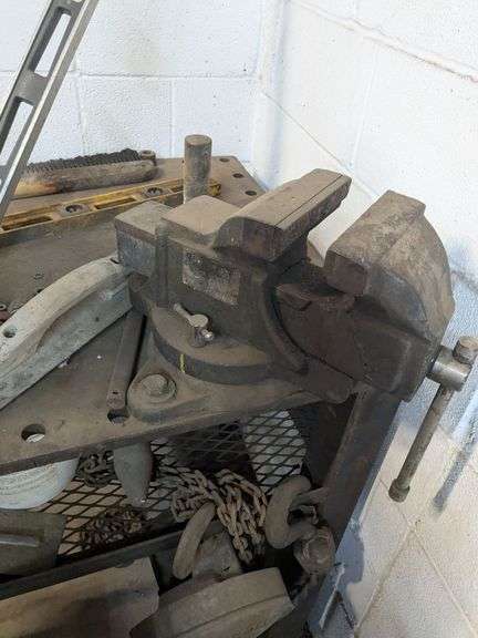 Metal table and contents(excluding hoist)