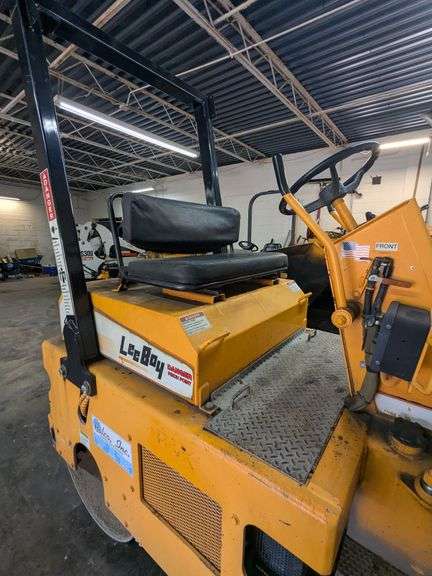 Leeboy 410 Pneumatic Compactor