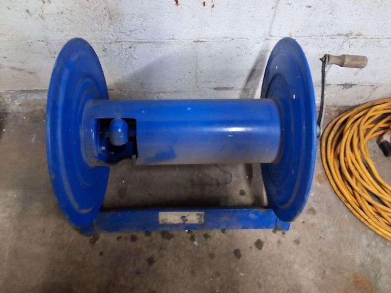 Hand crank hose rail image