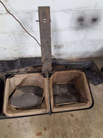 Rear mounted John bagging unit image