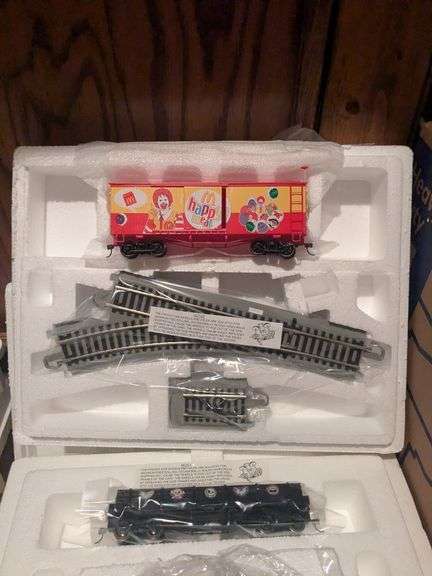 Hawthorn model trains and tracks