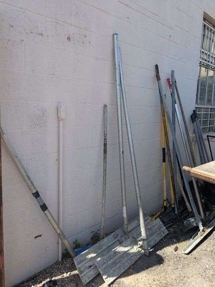 Industrial paving hand tools