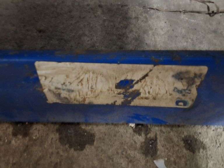 Hand crank hose rail