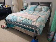 4 piece Ashley furniture queen size bedroom set