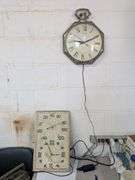 2 Clocks