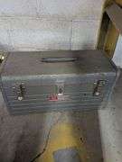 2 Measuring wheels and toolbox