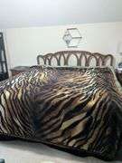 5 piece king size Bassett furniture set