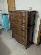 5 piece king size Bassett furniture set