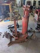 Contractor lift duct jack
