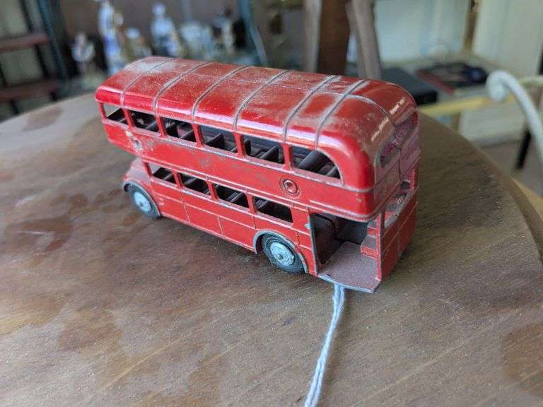 Glass case: Lone Star double decker bus image