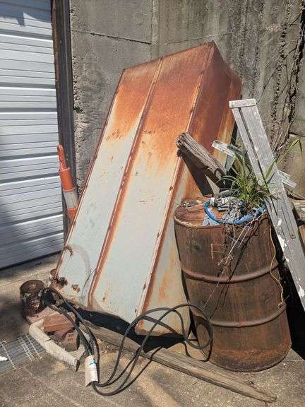 Scrap metal image