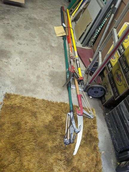 4 pole trimmers, image