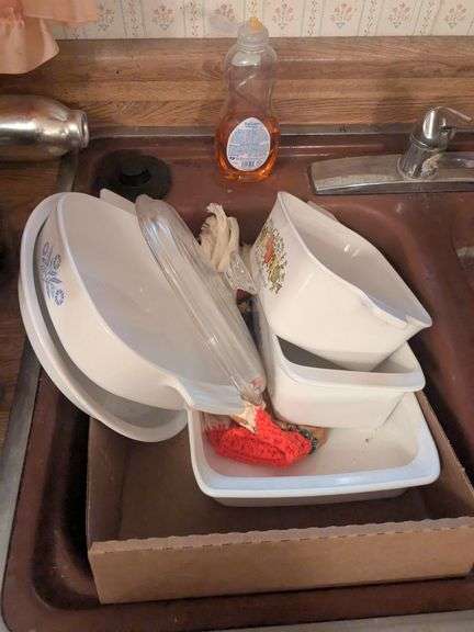 4 Corningare Blue cornflower baking dishes and 1 Corningware Spice of Life baking dish image