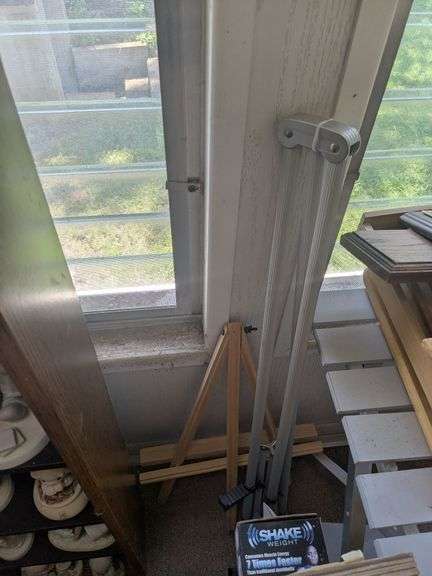 1 Wooden easel, 1 metal easel image