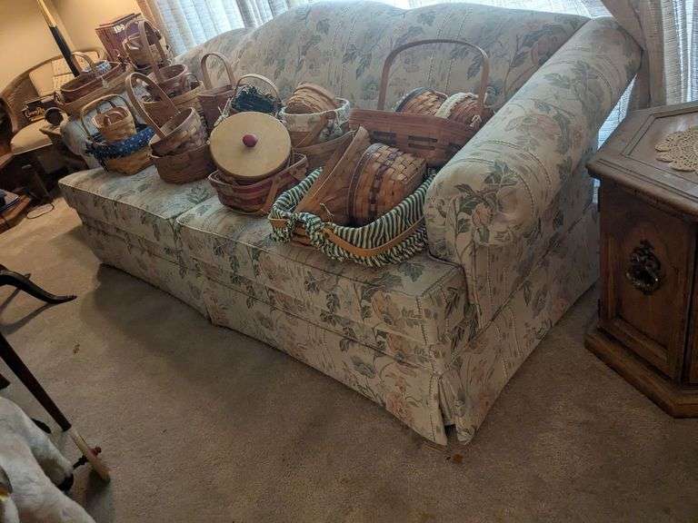 Floral print couch image