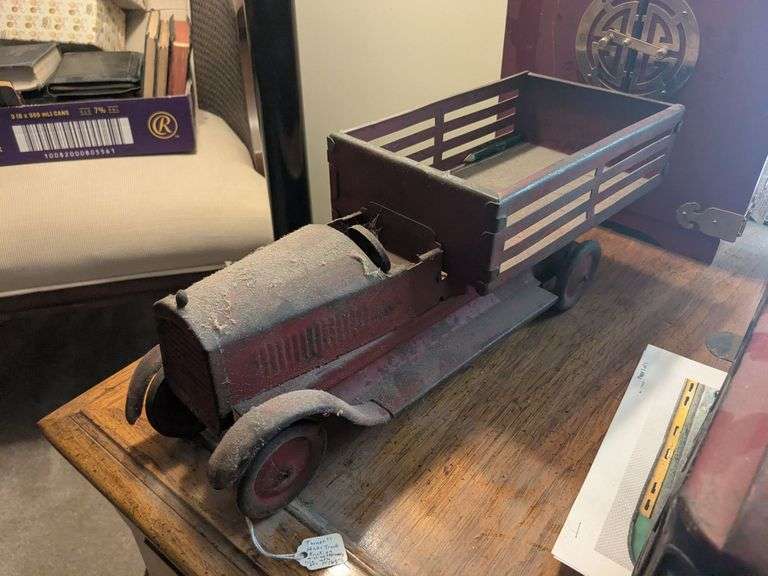 Stake truck late 1920s early 1930s image