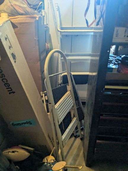 4 step ladders image