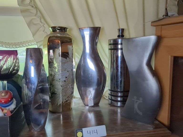 Chase chrome coctail shaker and vases