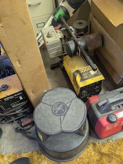 JC Penney 3000w alternator, stool image
