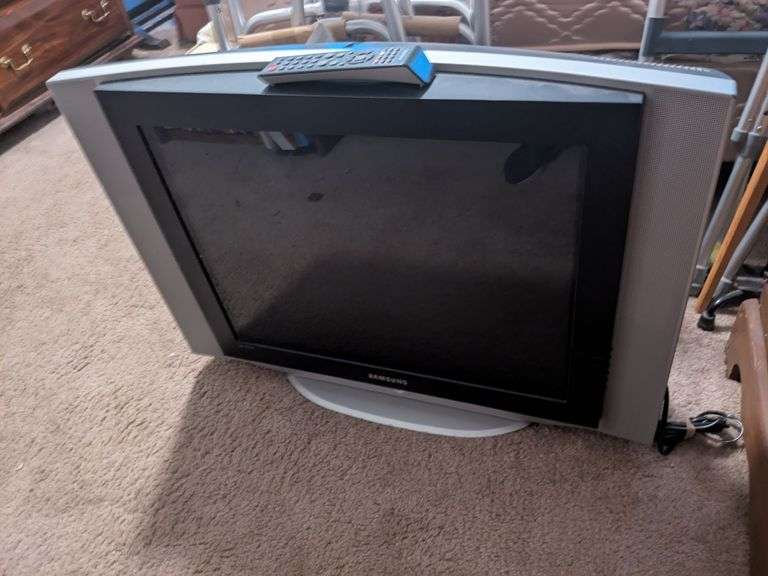 27" Samsung TV with remote image