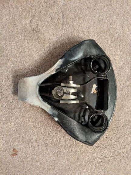 1960s Schwinn saddle seat