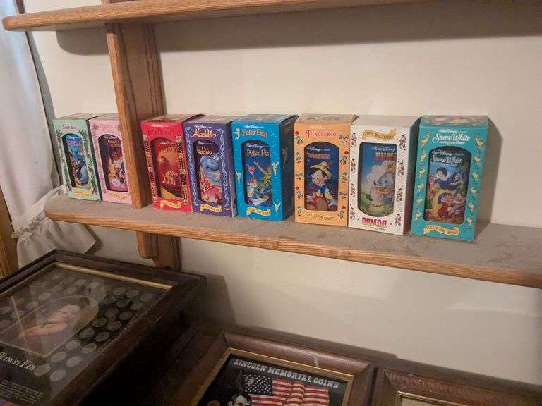 Disney Snow White, Dumbo, Pinocchio, Lion King, Aladdin, Peter Pan, Beauty and the Beast and Jungle Book collector cups from Burger King from 1994 image