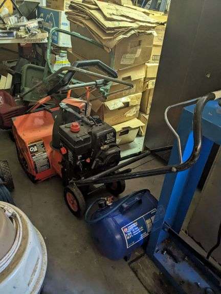 Ariens st 2+2 snowblower image