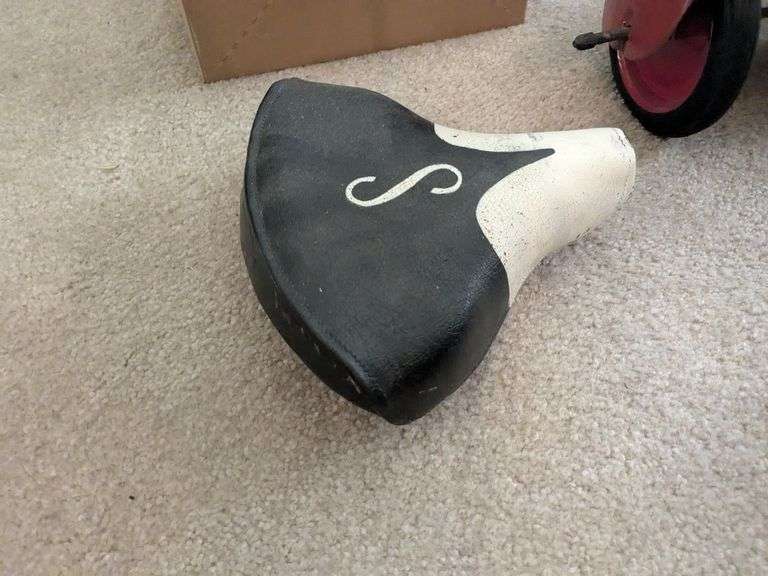 1960s Schwinn saddle seat image