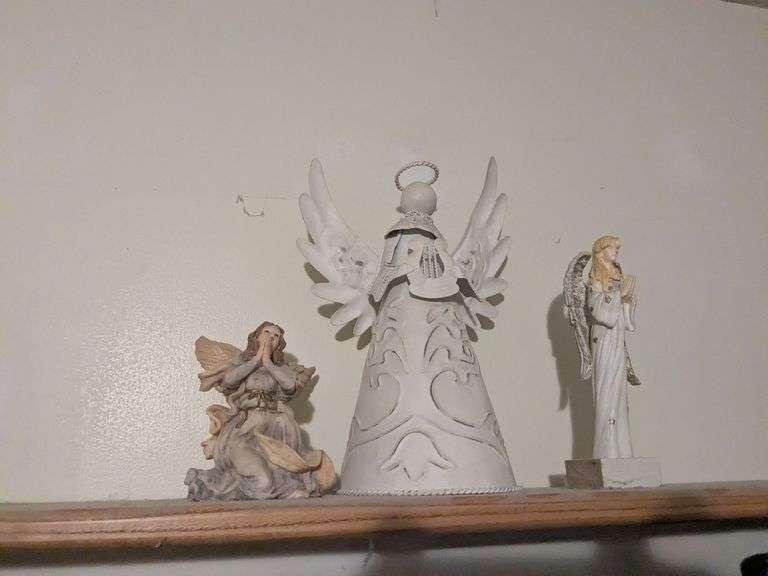 3 Angels image