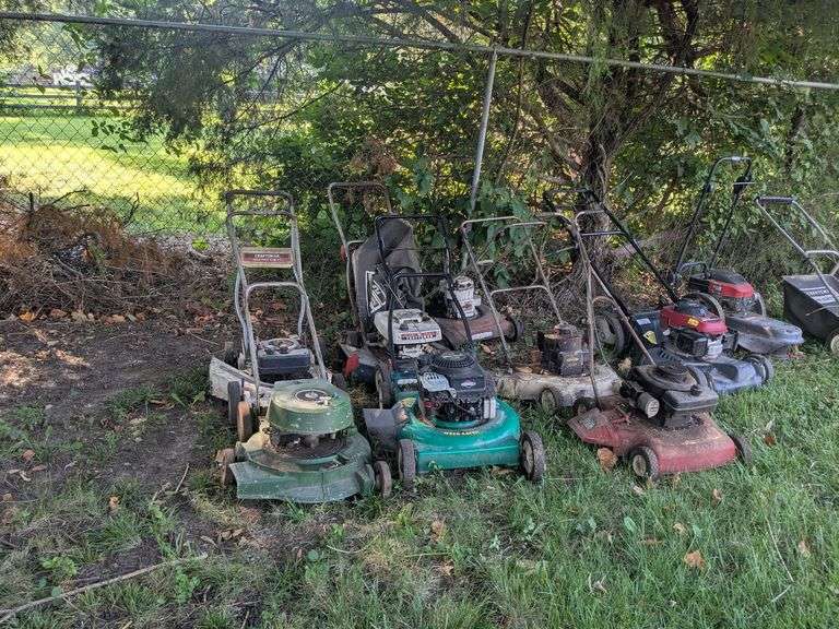 Honda,Weedeater, Craftsman, Briggs & Stratton, Wizard and other lawn trimmers image