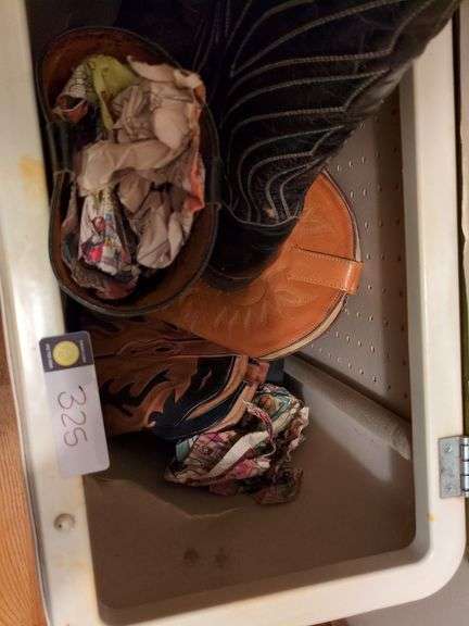 Cowboy boots laundry hamper