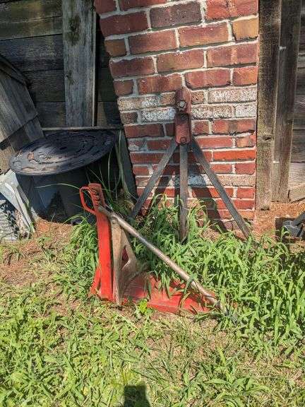 Three items. two of them are metal image