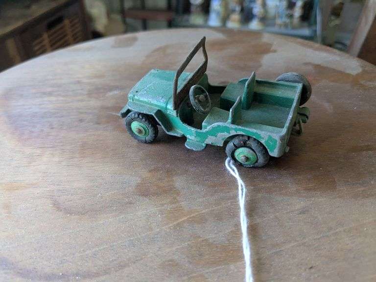 Glass case: Dinky #672 Jeep image