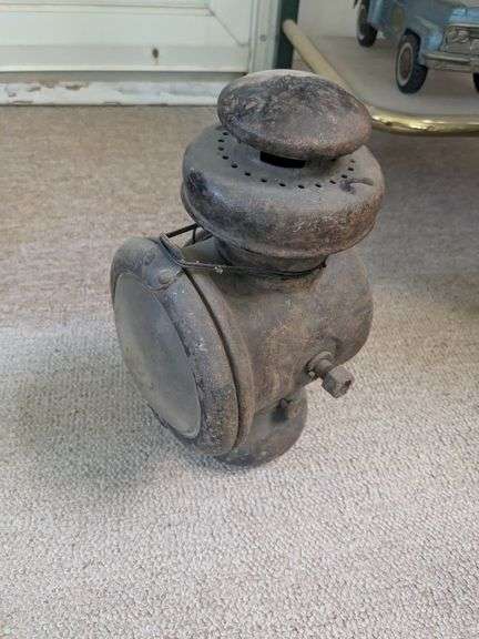 1930s German railroad handheld lantern image