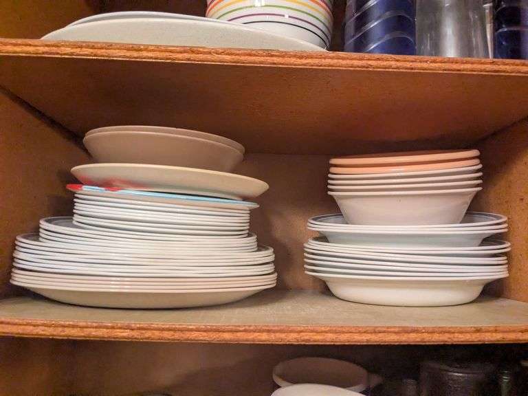 Middle Shelf: Plates and bowls image