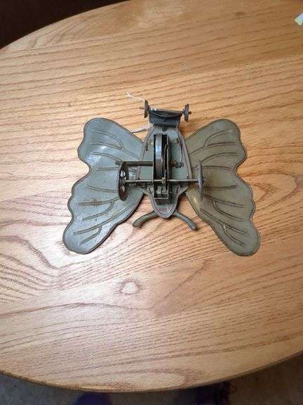 German Drgm Tin Litho windup butterfly
