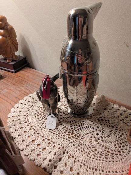 Chrome penguin cocktail shaker, chrome penguin decanter