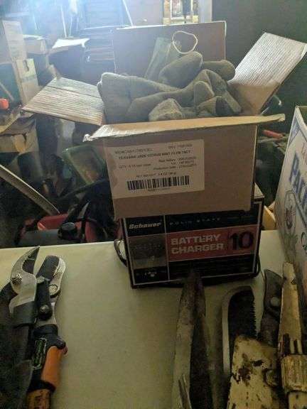 Schauer 10 amp battery charger, gloves image