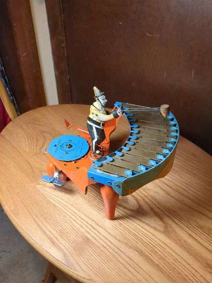 1930s Wolverine Zilotone w/ 6 records image