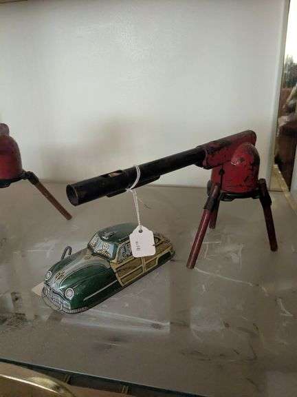 Wyandotte cork machine gun, Marx litho windup car