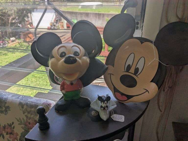 2 Mickey mouse toys and plate image