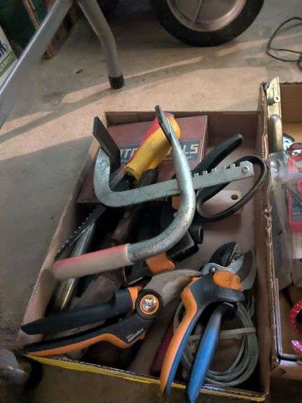 Battery lifter carrier, Fiskers shears x2, hand saws, misc image